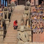 2014.12.12 Bhaktapur 08 Nyatapola temple kids detail ResizeBy Donna Yates CC BY-NC-SA