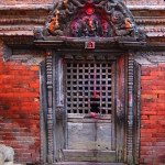 2014.12.15 Bhaktapur 13 Ganesh temple door ResizeBy Donna Yates CC BY-NC-SA