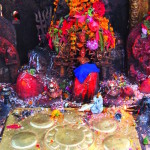 2014.12.15 Bhaktapur 24 Mahakali Temple offerings colour ResizeBy Donna Yates CC BY-NC-SA
