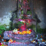 2014.12.15 Bhaktapur 59 Hanuman Ghat Shiva Lingam ResizeBy Donna Yates CC BY-NC-SA