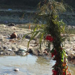 2014.12.15 Bhaktapur 62 Hanuman Ghat river ResizeBy Donna Yates CC BY-NC-SA